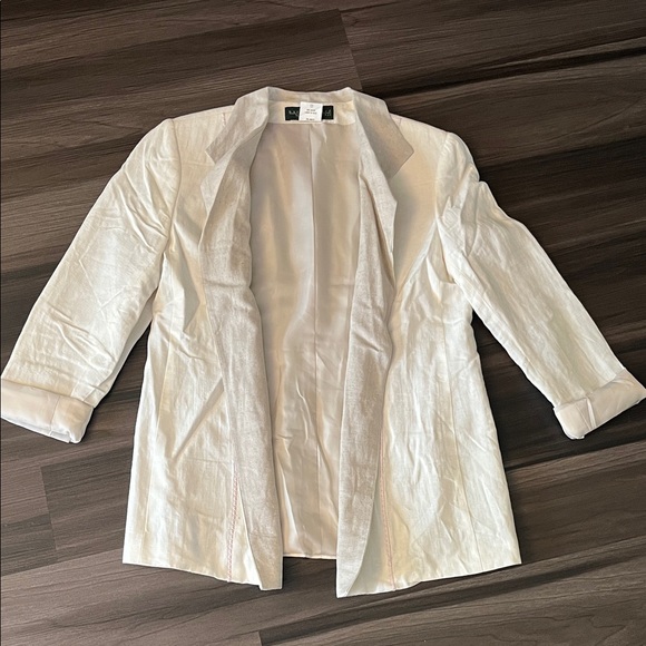 Harve Benard Jackets & Blazers - Harve Benard White Linen Open Front Blazer